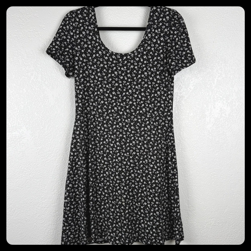 Altered State Black White Floral Short Sleeve Mini Dress Cottagecore